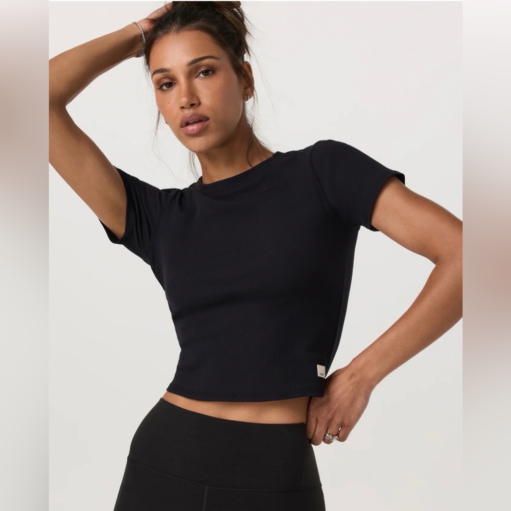 Vuori Pose Fitted